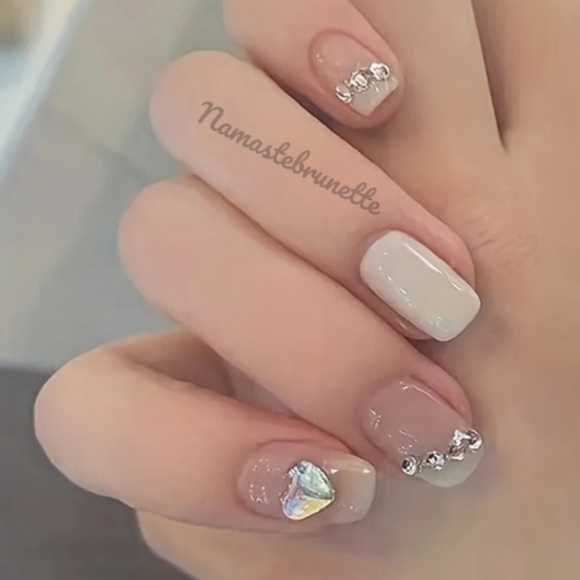 Rhinestone Heart French Manicure Press On Nails - Picture 1 of 14